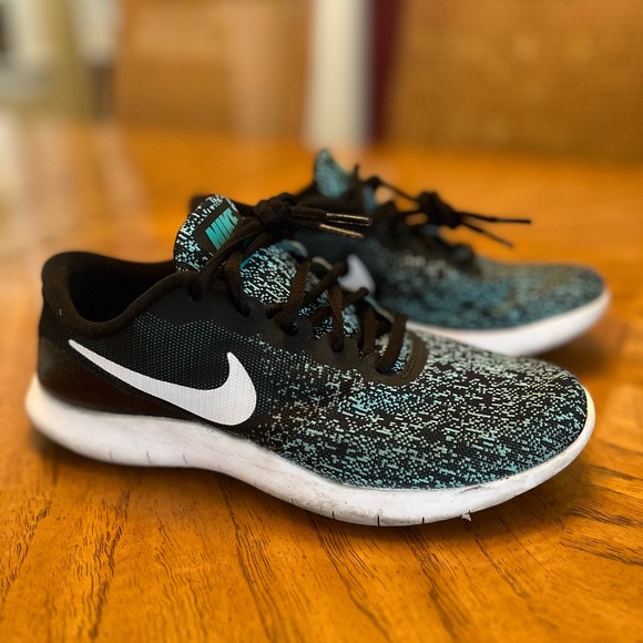 Women Size 6 Nike Flex Contact Running Shoe Sneaker - Picture 2 of 7